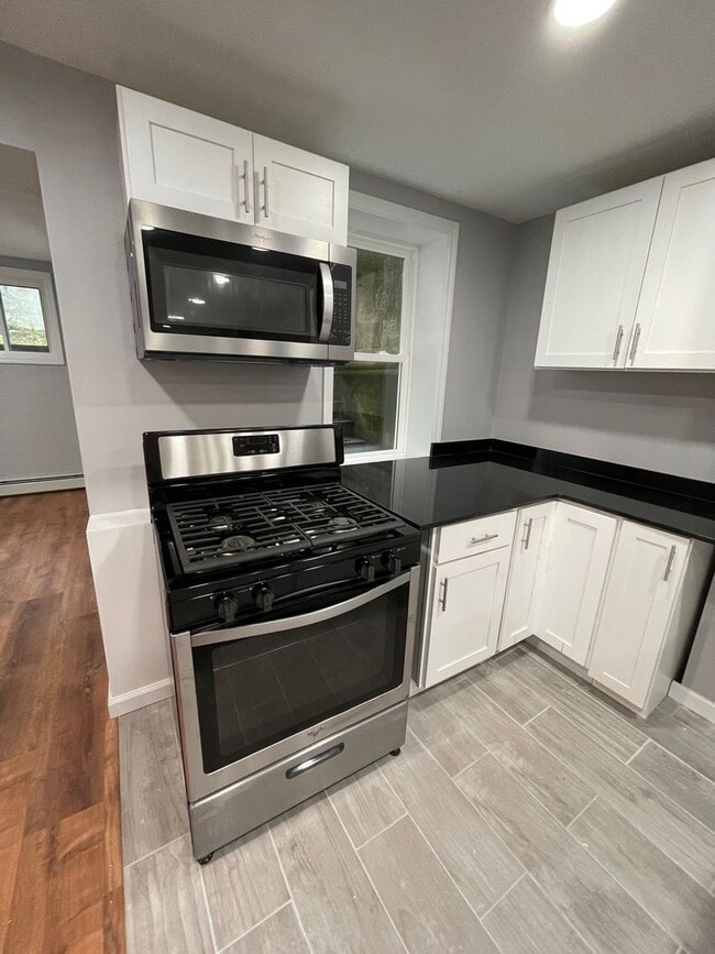 Building Photo - 156 South St