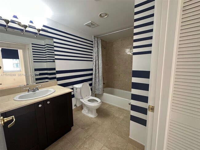 Building Photo - 4100 Salzedo St