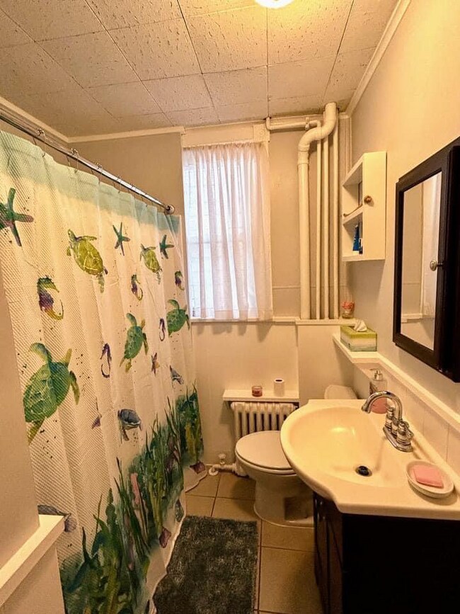 Building Photo - 31 N Weymouth Ave