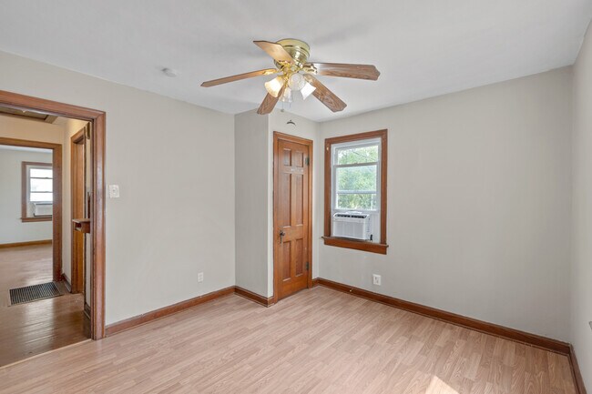 Building Photo - 7007 Paisley Dr