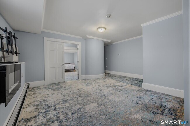 Building Photo - 9 Lyme St