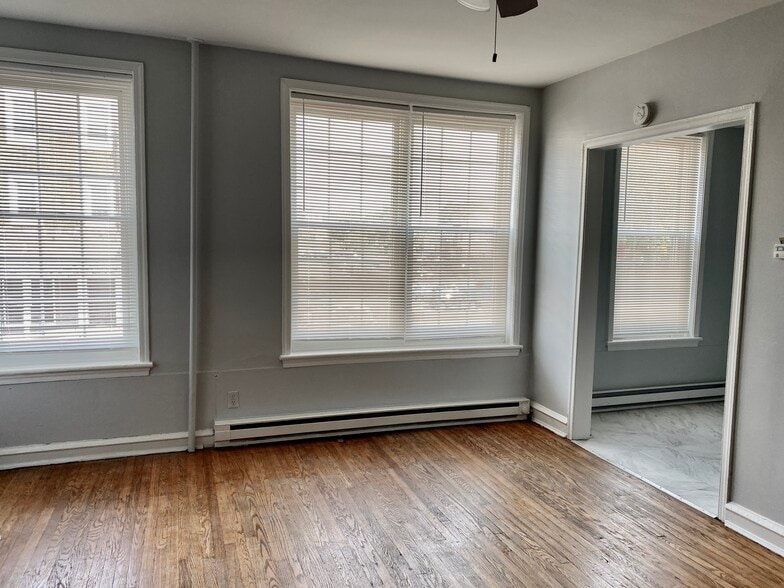 Entrance into Kitchen from livingroom - 114 E Main St