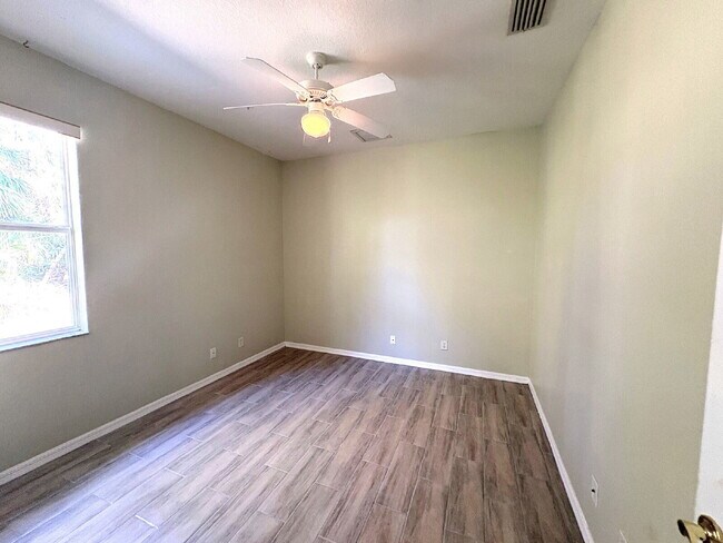 Building Photo - Peace, Comfort, and Great Location in this 3-Bedroom 2 Bath Pool Home in North Port!