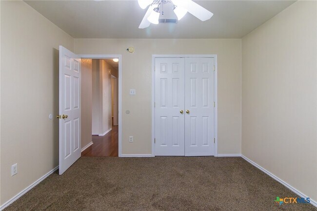 Building Photo - 5505 Gunnison Dr