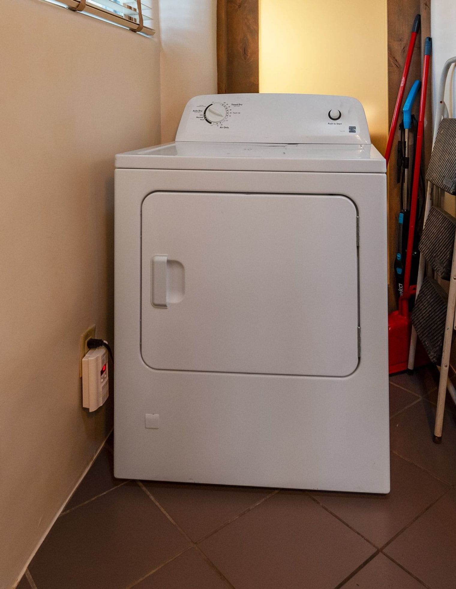 Building Photo - 715 S St Francis Dr