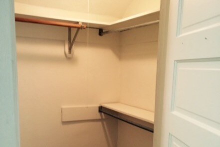 Walk-in Closet - 144 Alexander Ave