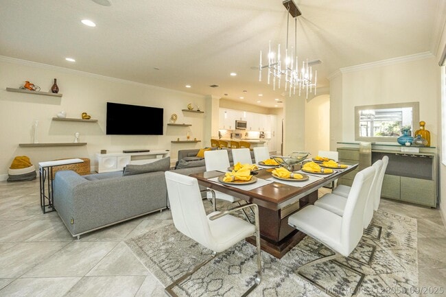 Building Photo - 151 Sword Fern Pl