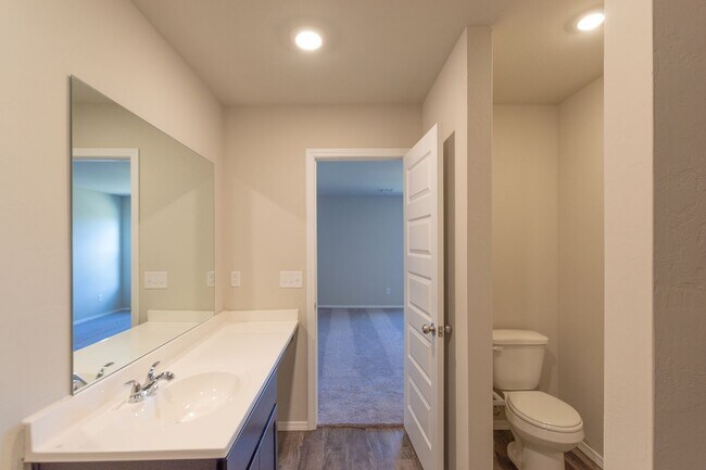 Building Photo - BRAND NEW! 4 Bed 2 Bath Home in Newcastle!