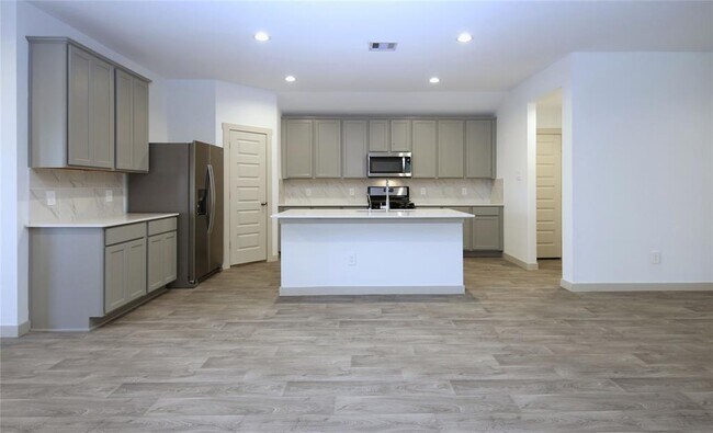Building Photo - 1702 Windway Ct