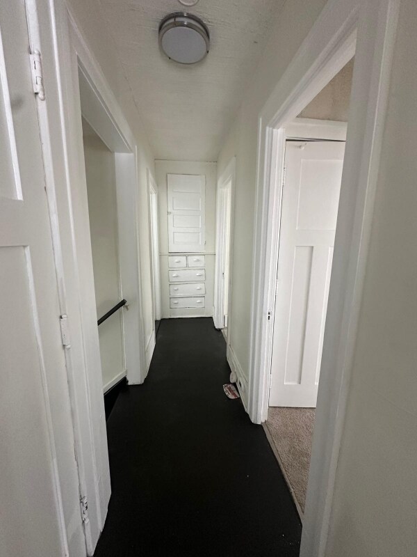 Building Photo - 809 Algonquin St