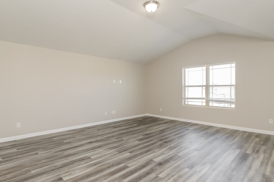 Building Photo - 9850 Red Iron Creek
