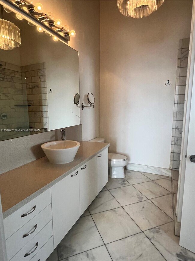 Building Photo - 411 NW 1st Ave