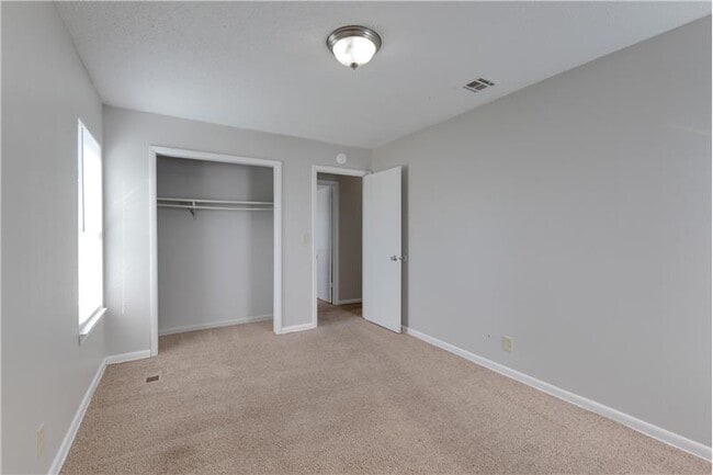 Building Photo - 1916 S Hiram St