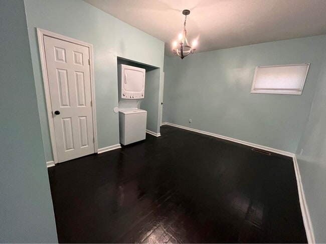 Building Photo - 619 Taylor Ave