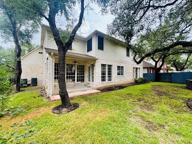 Building Photo - 15220 Calaveras Dr