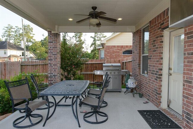 Building Photo - 25126 Knob Pines Ct