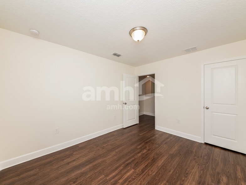 Building Photo - 4659 Reisswood Lp