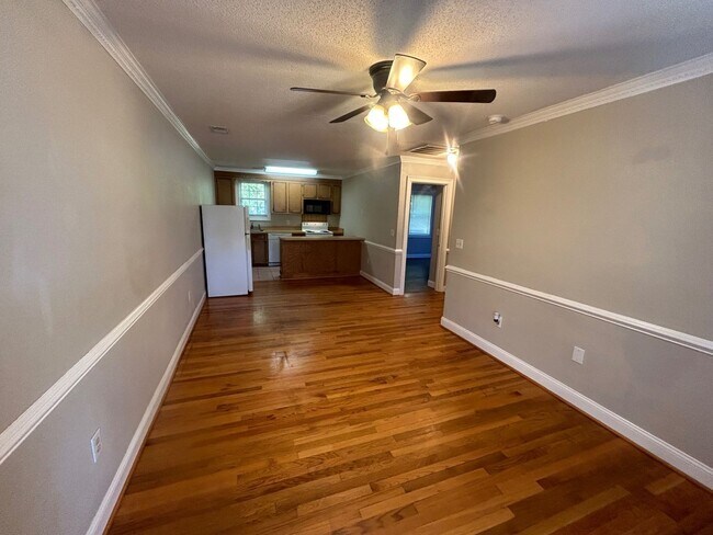 Building Photo - 1019 Monticello St