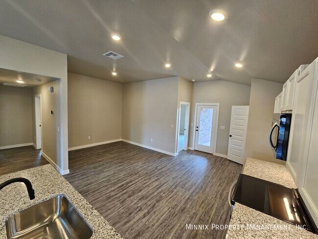 Building Photo - 2622 Tiffin Ave