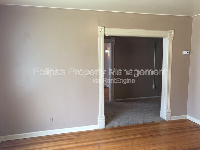 Building Photo - 721 3rd St
