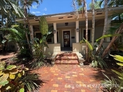 Building Photo - 325 14th Ave NE