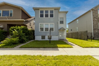 Building Photo - 12005 S La Salle St