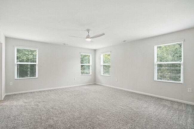 Building Photo - 205 Wilbur Lake Dr
