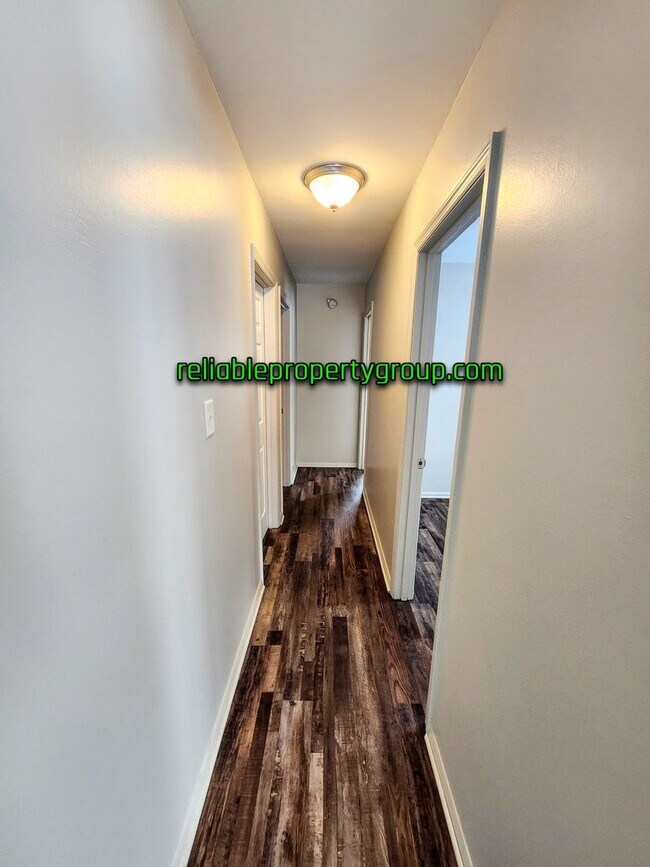 Building Photo - New Price - Fort Wayne