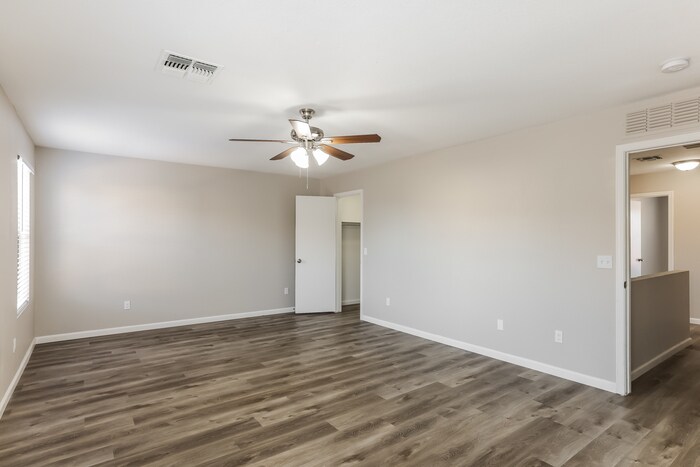 Building Photo - 2327 E 35th Ave