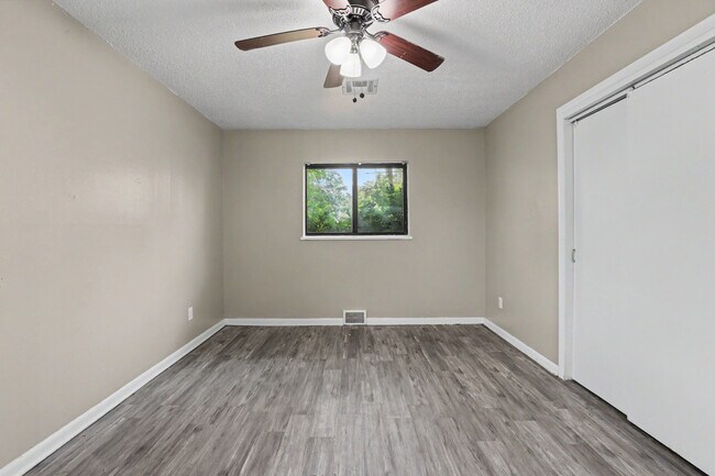 Building Photo - 2236 SW 59th Pl
