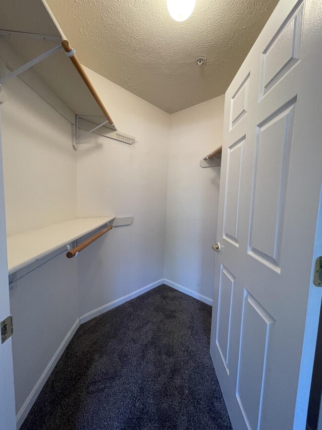Building Photo - 45512 Westmeath Way