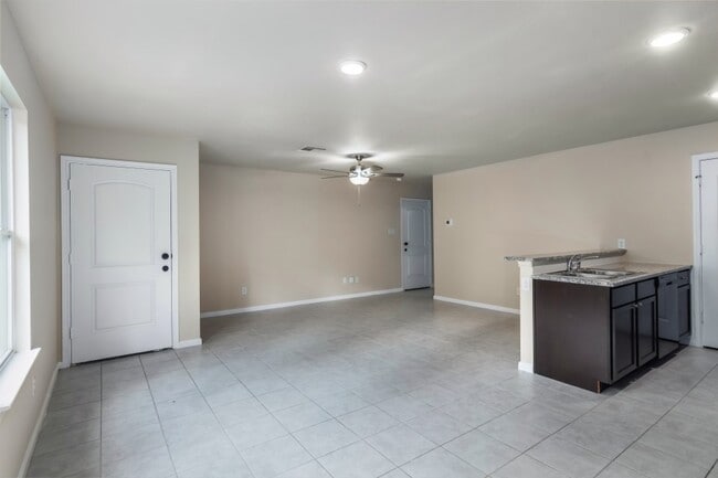 Building Photo - 26676 Pools Creek Dr