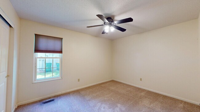 Building Photo - 1125 Butternut Ln