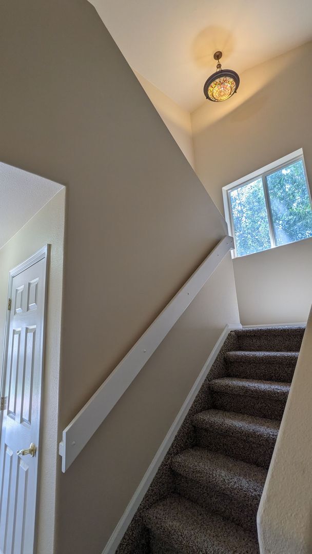 Building Photo - LOVELY TWO STORY HOME IN THE RANGE AT SPRI...