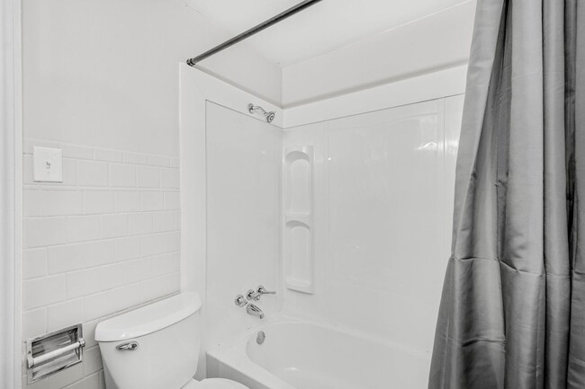 Building Photo - GORGEOUS 3 BEDROOM HOME IN DRAVOSBURG WITH...