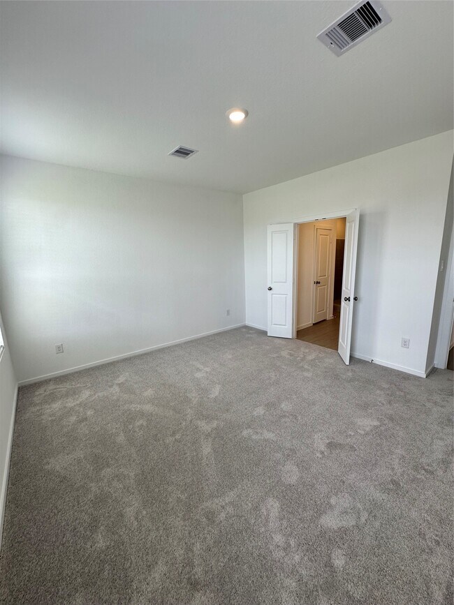 Building Photo - 6726 Violet Clover Ave