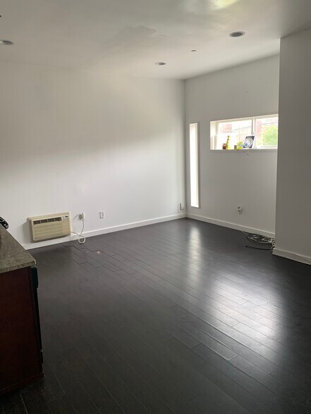 Building Photo - 1631 N 20th St