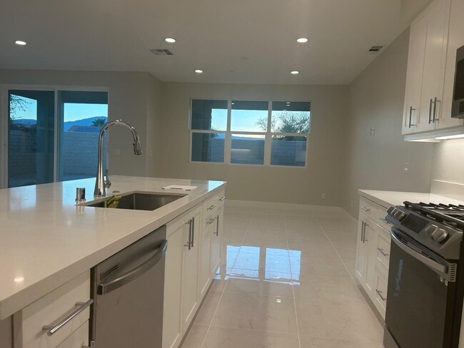 Building Photo - 43275 Passagio Lago Way