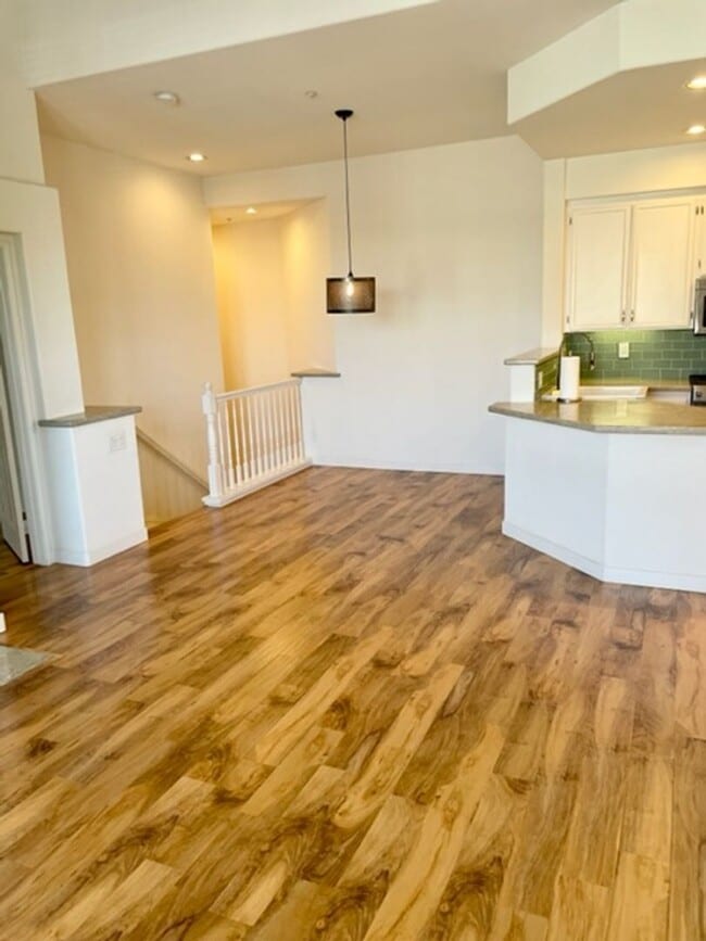 Building Photo - Luxury Condo in Encinitas