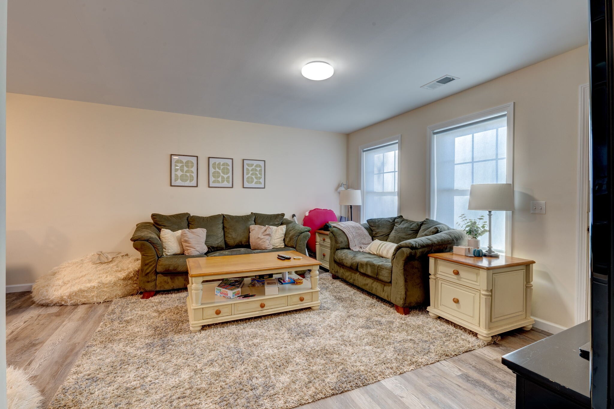 Building Photo - 15 Hillyndale Rd