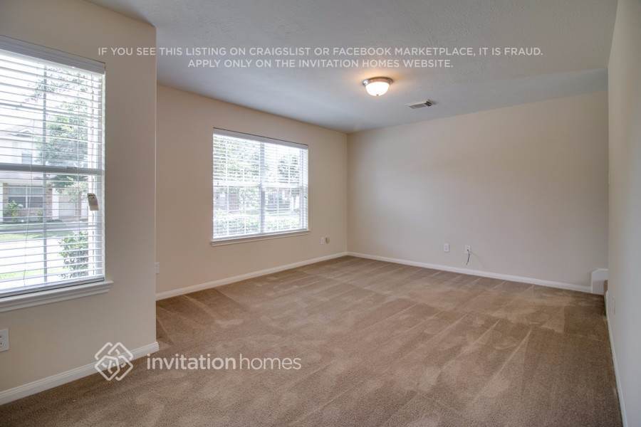 Building Photo - 6337 Mountain Pines Ln