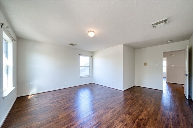 Building Photo - 6610 Autumn Sunset Ln