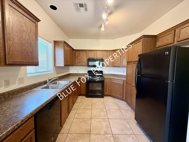 Building Photo - 6658 S Stone Fly Dr