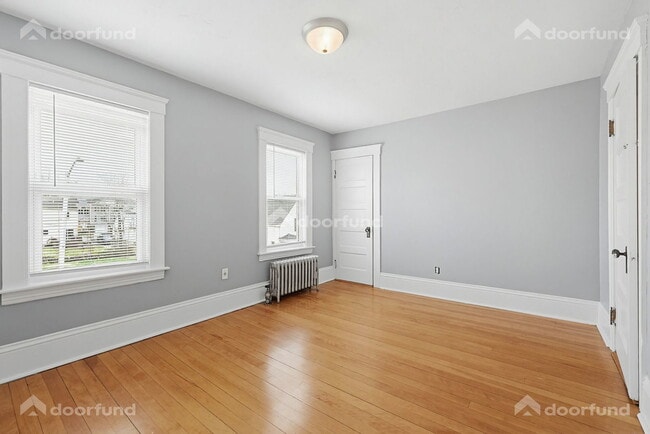 Building Photo - 121 Delmont Ave