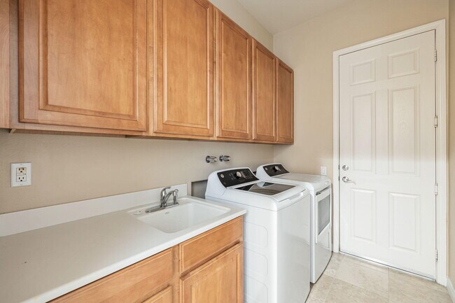 Building Photo - 80188 Camino Santa Elise