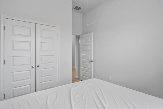 Building Photo - 5416 Lady Ct