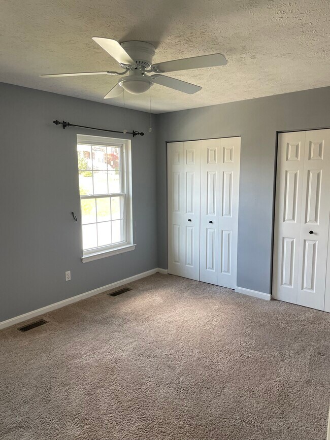 2nd Bedroom - 104 Pine Creek Dr