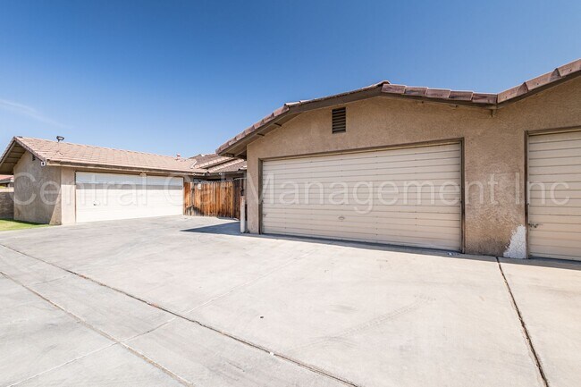 Building Photo - 4201 Kilterbury Ln