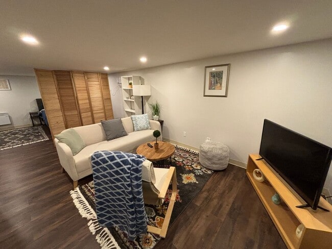 Building Photo - 8316 49th Ave S