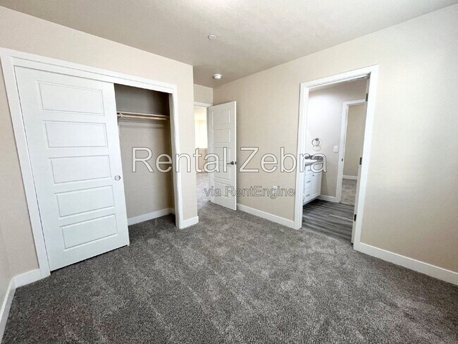Building Photo - 1310 Playa Del Rey Dr
